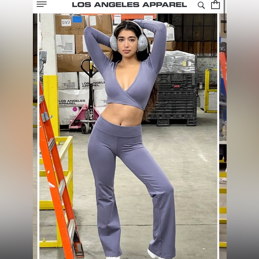 ✨ LOS ANGELES APPAREL FLARE PANTS ✨ - Picture 4 of 8